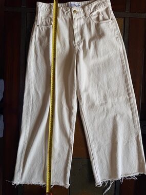Zara extra wide raw hem leg off white size 10 boho western jeans preppy hippy